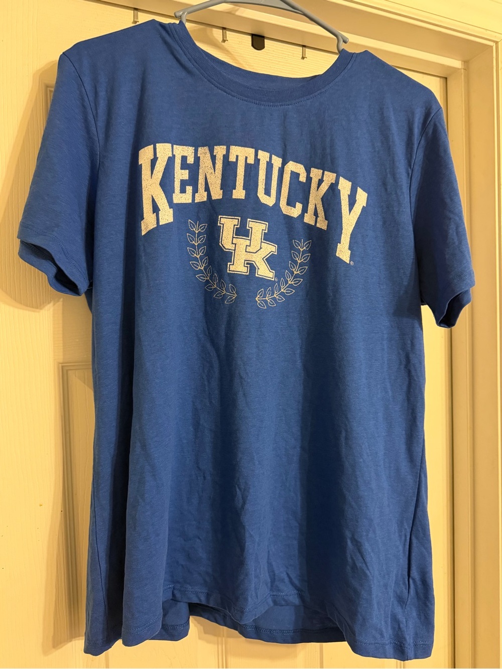 NWT Kentucky Wildcats T-shirt. Size: XL.